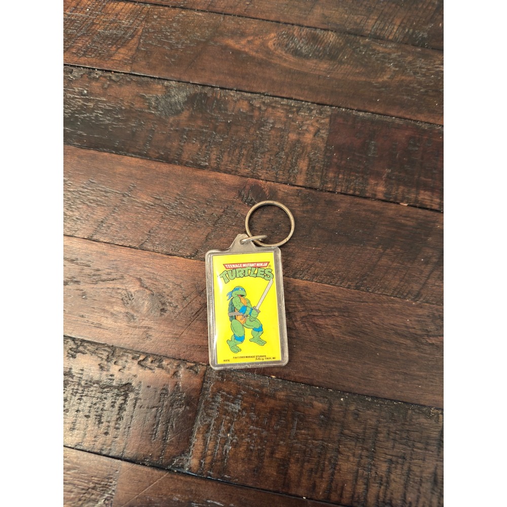Vintage 1989 TMNT Leonardo Keychain Mirage Studios Button-Up K876 Ninja Turtles